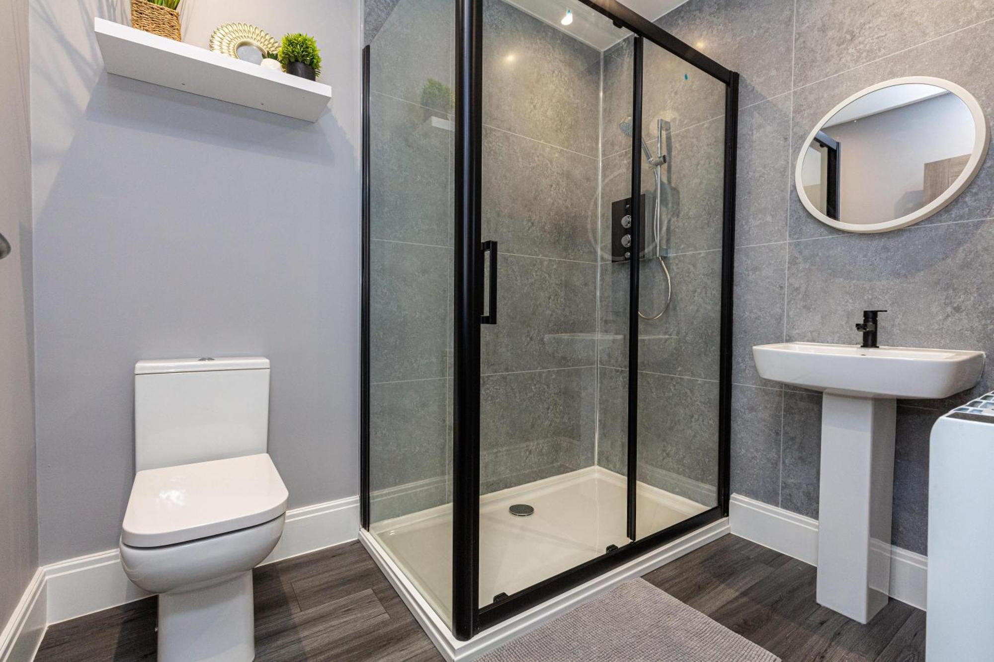Beachfront Apartment 3 Bedrooms Sleeps 7 - Gateway To The Lake District - Newly Refurbished Morecambe Exterior foto